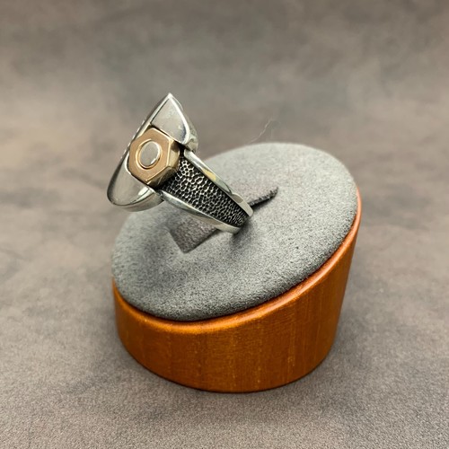 Anillo de plata de ley 925 para hombre con llave mecánica de motociclista. Llave y tuerca. Sólido. - Imagen 7 de 11