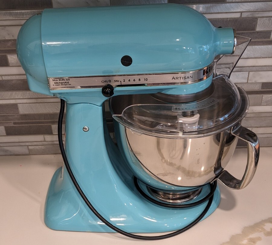 KitchenAid KSM150PSAQ Artisan 5qt TiltHead Stand Mixer Aqua Sky, EUC
