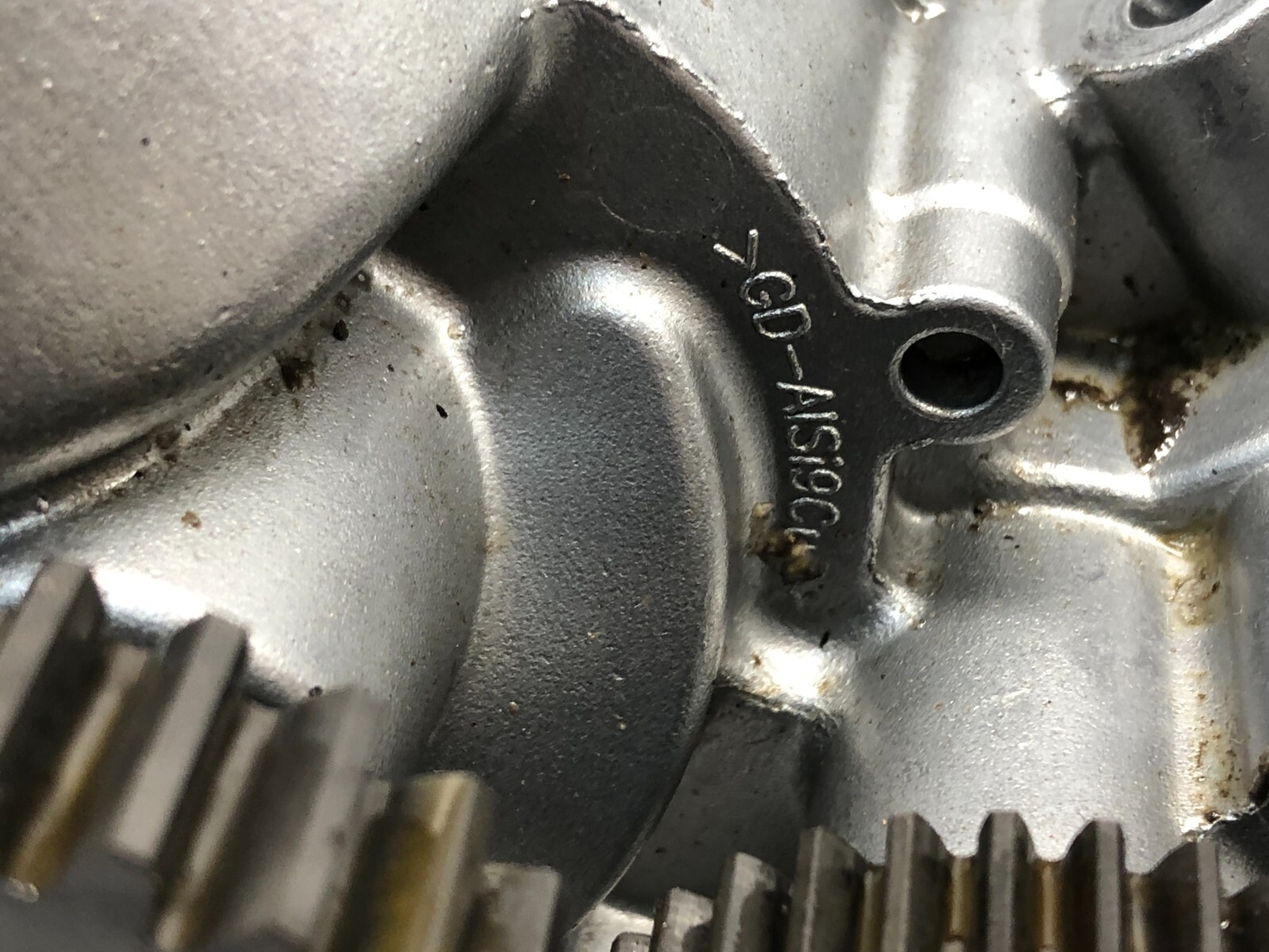 2014-2018 BENTLEY FLYING SPUR 4.0L V8 ENGINE MOTOR OIL PUMP OEM.