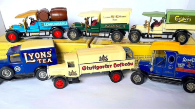 MATCHBOX - MODELLFAHRZEUGE und ANDERE - ANKLICKEN - AUSWÄHLEN - ZUM STÖBERN und BESTELLEN