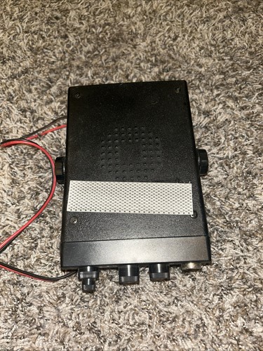 Midland 1001Z 40-channel CB Mobile Radio / External Speaker & PA Jack - Picture 3 of 8