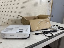 Epson VS250 Multimedia Projector 3,200 lumens...