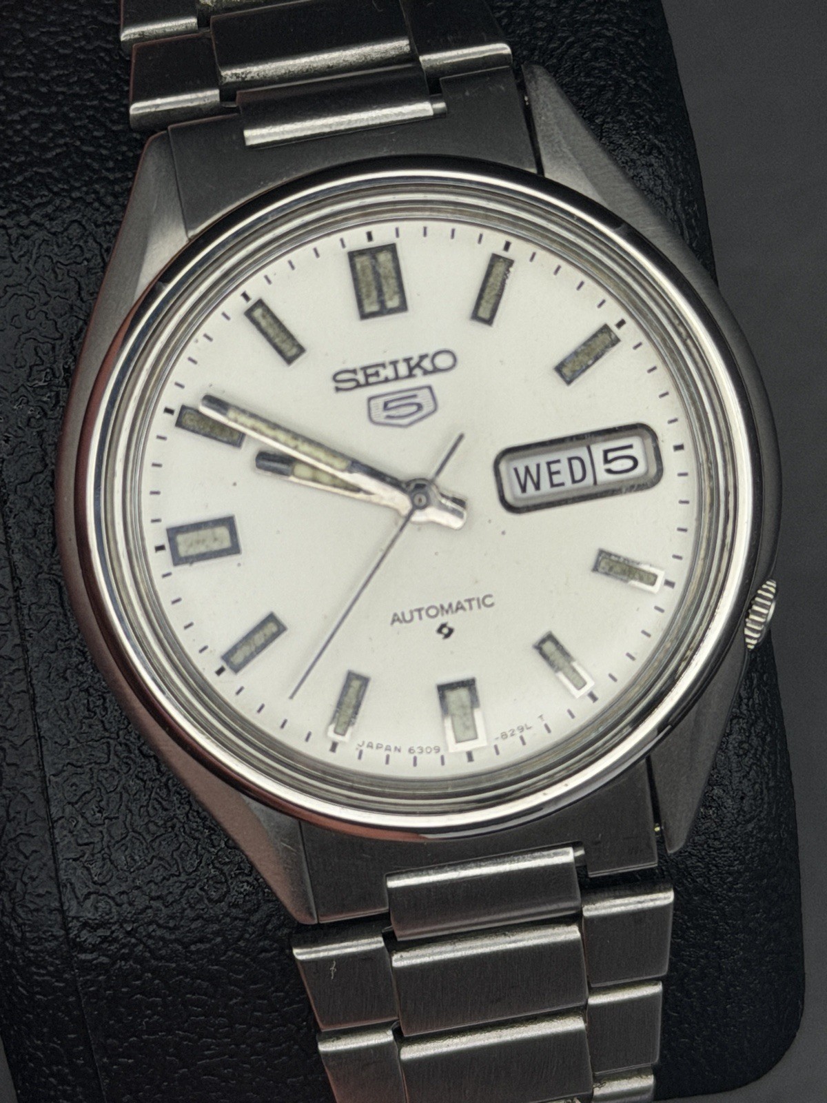 Seiko – Watch Japanese Day-Date Vintage – Timepiece Automatic 36.5mm – Classic 5 - vintagewatches.pk