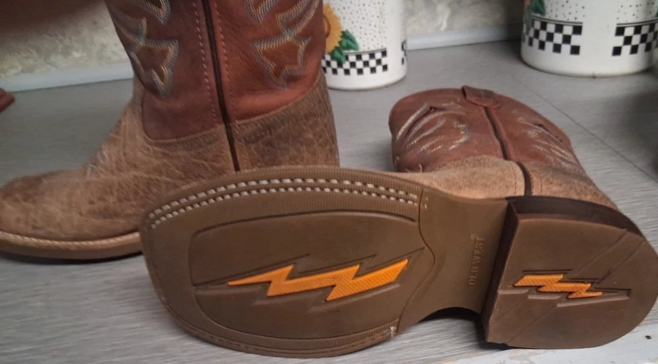 children old west brand square toe boots.Size 3 us model# BSC 1912. - Image 4 of 4