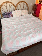 Full Size Anthropologie pineapple Coverlet Quilt With 2 Standard Shams