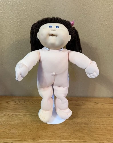*Reserved* Vintage Cabbage Patch Kids Doll Posable Girl HM18 Hasbro