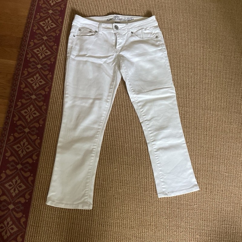 White Jeans, Cropped Almost Famous Size 7 Low-rise