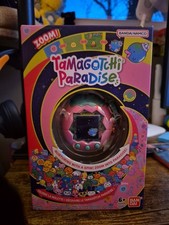Tamagotchi Paradise - Pink Land - US VERSION - In Hand