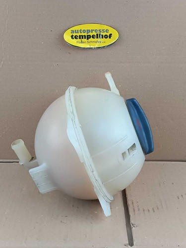 Ausgleichsbehälter VW Golf 1.8 Bj 1996 1617831