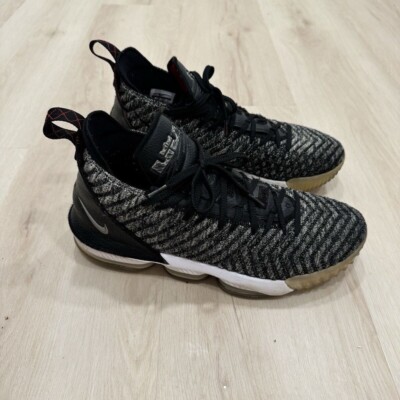 Nike LeBron James XVI 16 Oreo White Black Basketball Shoes AO2588