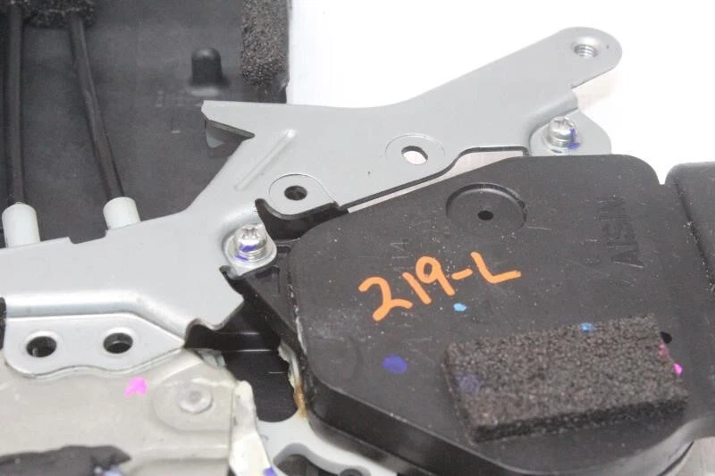 2004 LEXUS SC430 Z40 CONVERTIBLE #219 LEFT DOOR LOCK LATCH - Image 3 of 3