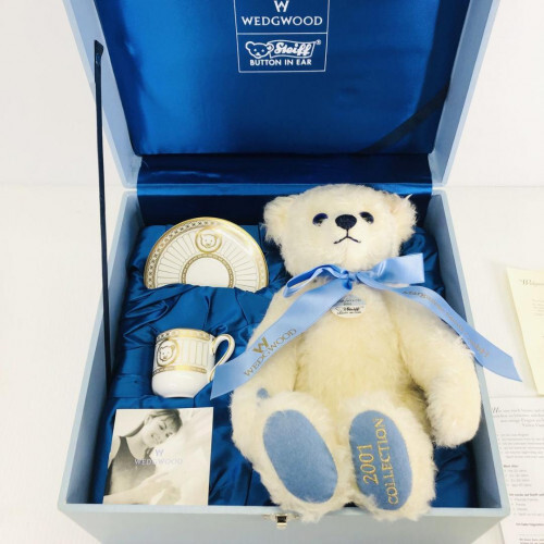 Steiff × Wedgwood Cup and saucer White Teddy Bear set with BOX from Japan SK0500 - Picture 2 of 9
