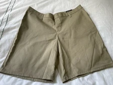NWT Dickies Women’s Relaxed Fit Dark Khaki Tan Shorts Size 12