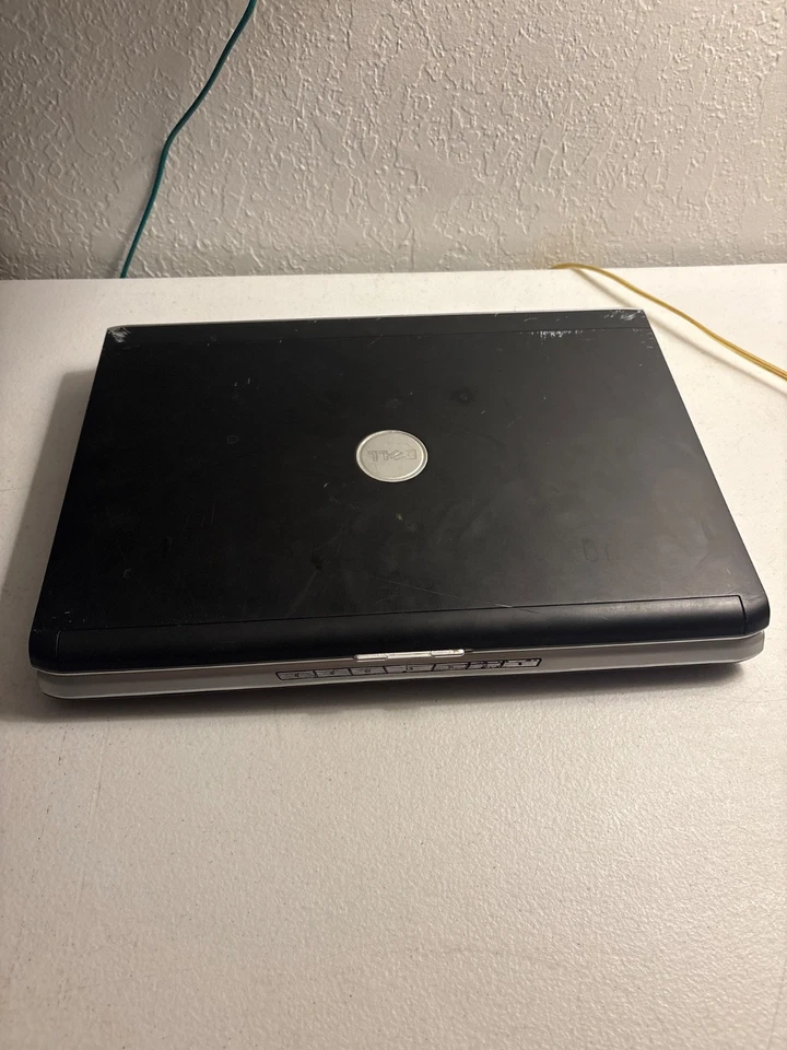 DELL PP22X LAPTOP INTEL CORE 2 750MHZ 1GB 17" SCREEN W/ AC ADAPTER PARTS AS IS - Image 4 of 4