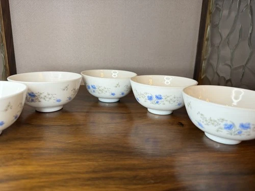 Arcopal ROMANTIQUE Vintage Soup Bowl 5" across Blue Roses Milk Glass