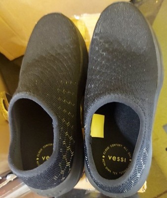 Vessi W08 Everyday Slip on Lunar Black Preowned. looks good