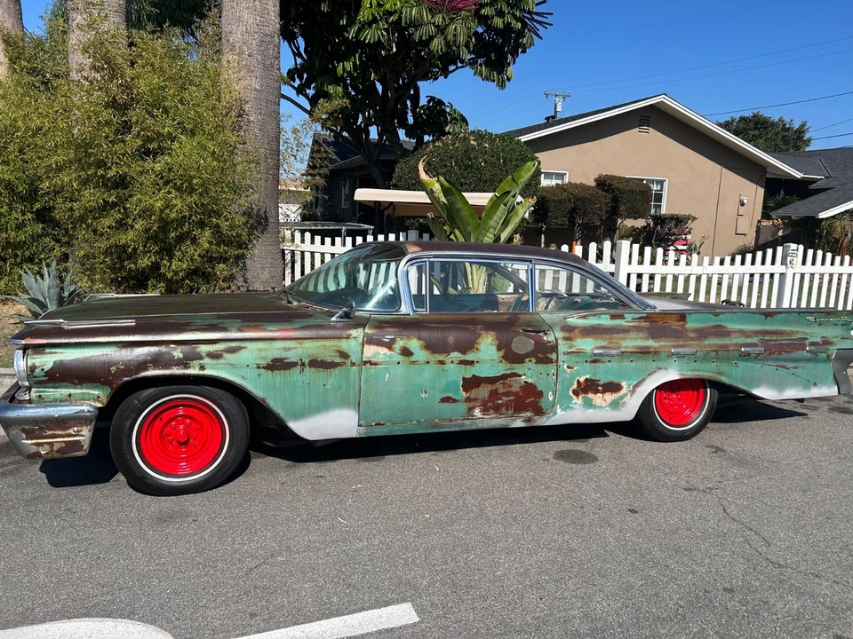 1959 Pontiac Bonneville Panoramic coupe like impala - Image 3 of 4