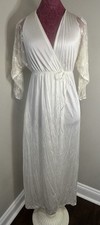Vintage Coattagecore Kayser Gown Robe Lace Medium USA