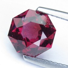 2.79Cts Natural Pinkish Red Rhodolite Garnet Octagon Shape Loose Gemstone Rf-VDO