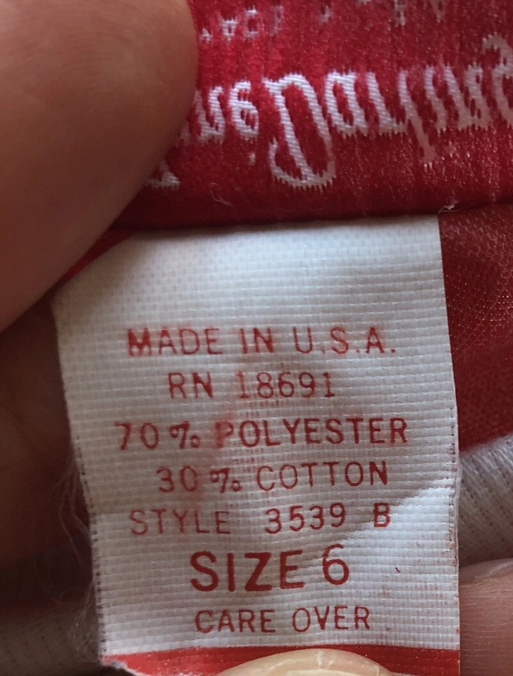 Vestido de férias vintage anos 80 Jane Darling Girl’s tamanho 6 feito nos EUA vermelho floral babado - Imagem 4 de 4