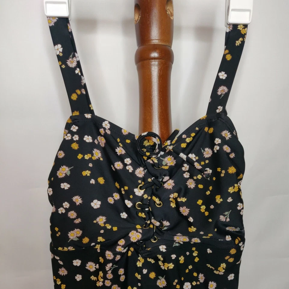 Xhilaration Mujer M Forrado Una Pieza Traje De Baño Negro Floral Ajustar Corbata Delantera Foto 3 de 4