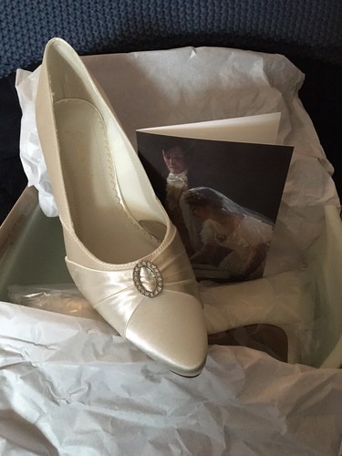 Goldmarie Grace Brautschuhe Hochzeitsschuhe Ivory Satin Pumps Gr.38 NEU - Bild 10 von 11