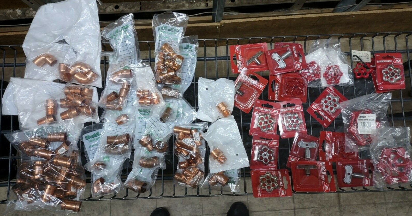 Bulk Lot of Copper fittings & valve handles - Various Sizes NOS