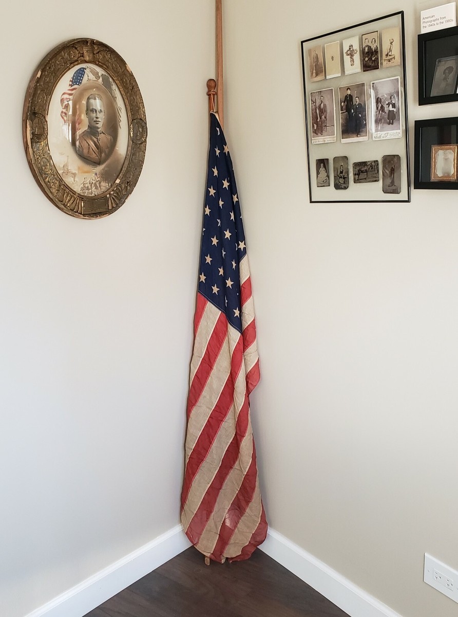 ANTIQUE OR VINTAGE 48 STAR AMERICAN MARCHING FLAG IL AMERICANA