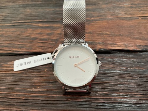 Neu mit Etikett Nine West Liana Damenuhr 31 mm japanisches Uhrwerk Quarz Metallgewebeband - Bild 10 von 15