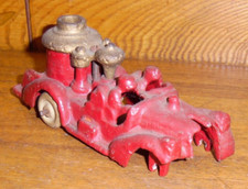 Damaged Repainted Vintage 1930s Hubley Cast Iron Fire Pumper Truck - As Seen