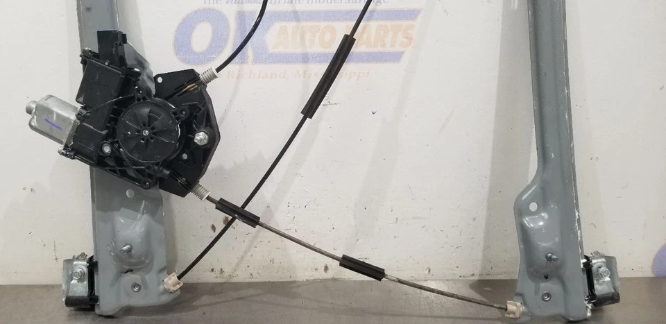 19 雪佛兰 SUBURBAN 1500 门玻璃窗调节器电机前左驱动器 — 第 4/4 张图片