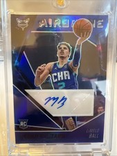 2020-21 Panini Chronicles Airborne Signature LaMelo Ball #AIR-LL Blue Prizm /25
