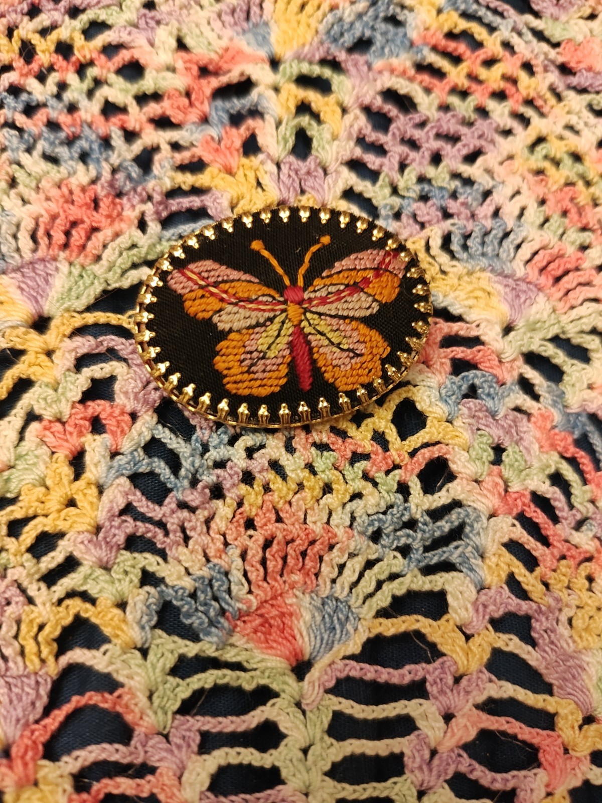 Embroidered Multicolor Butterfly Brooch Lapel Pin Gold Tone Vintage
