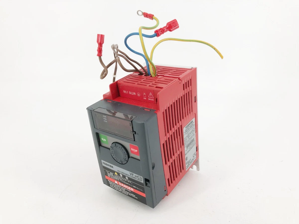 Variateur Toshiba VFNC3S-2015PL - 1.5KW, 220V - Occasion Fonctionnel