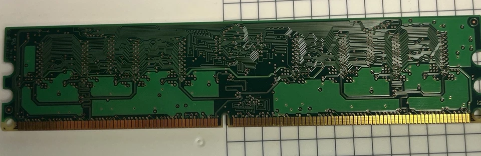 RAM de escritorio Samsung 1 GB 1Rx8 PC2-5300U-555-12-ZZ DDR2 667 MHz 240 pines - Imagen 4 de 4