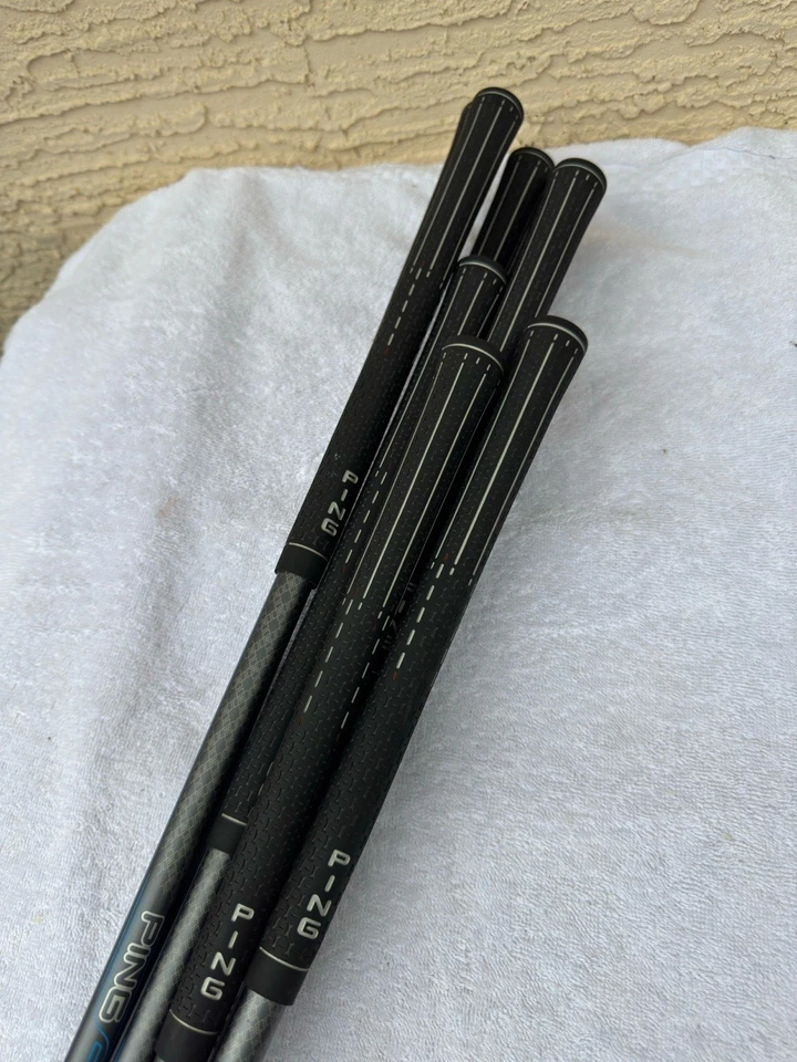 Ping I Serie E1 Punto Azul 🔵 Juego de Hierros - 3-PW Varillas de Grafito CFS 80 (Rígido) Foto 3 de 4
