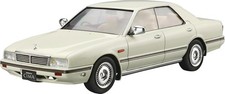 Aoshima 1/24 The Model Car Series No.31 Nissan Y31 Cima Type II Limited 1990 Kit