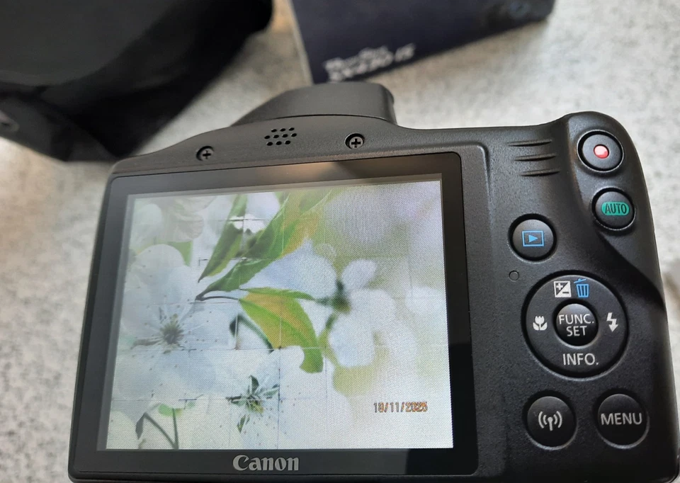 Boxed Canon PowerShot SX430 IS Wi Fi 20.0MP Digital Camera with Bag - Image 4 of 4