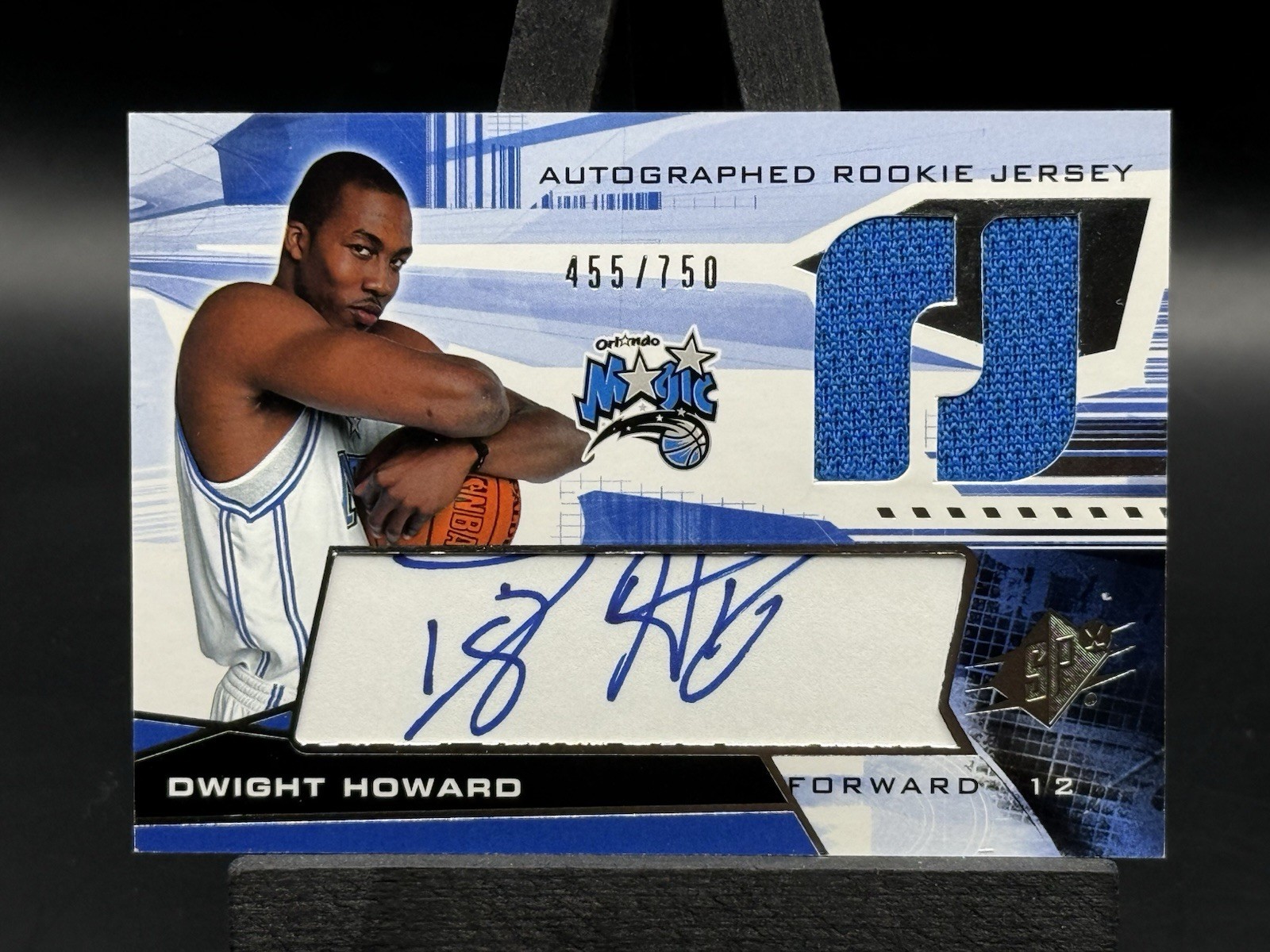 2004-05 SPx - Autographed Rookie Jersey Dwight Howard #147 /750 (AU, MEM, RC)