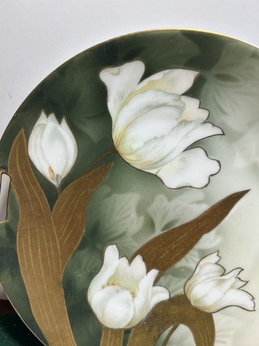 RS GERMANY Porcelain FLORAL TULIPS 10" HANDLED CAKE PLATE 1917-1945 - Picture 2 of 7