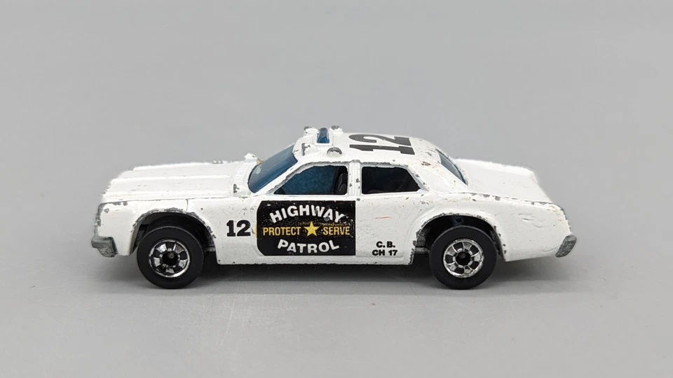 Hot Wheels Flying Colors 1977 Highway Patrol Car #12 Diecast 1/64 Hong Kong - Image 4 of 4