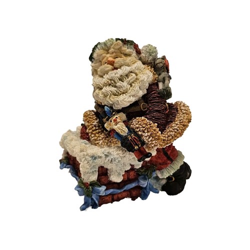 Crinkle Claus Rooftop Santa Christmas Holiday Decoration