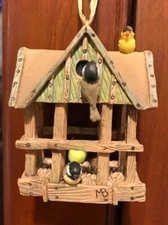  HALLMARK KEEPSAKE ORNAMENT_Natures Sketchbook #3 Birds Bird Feeder #QX2115_2005