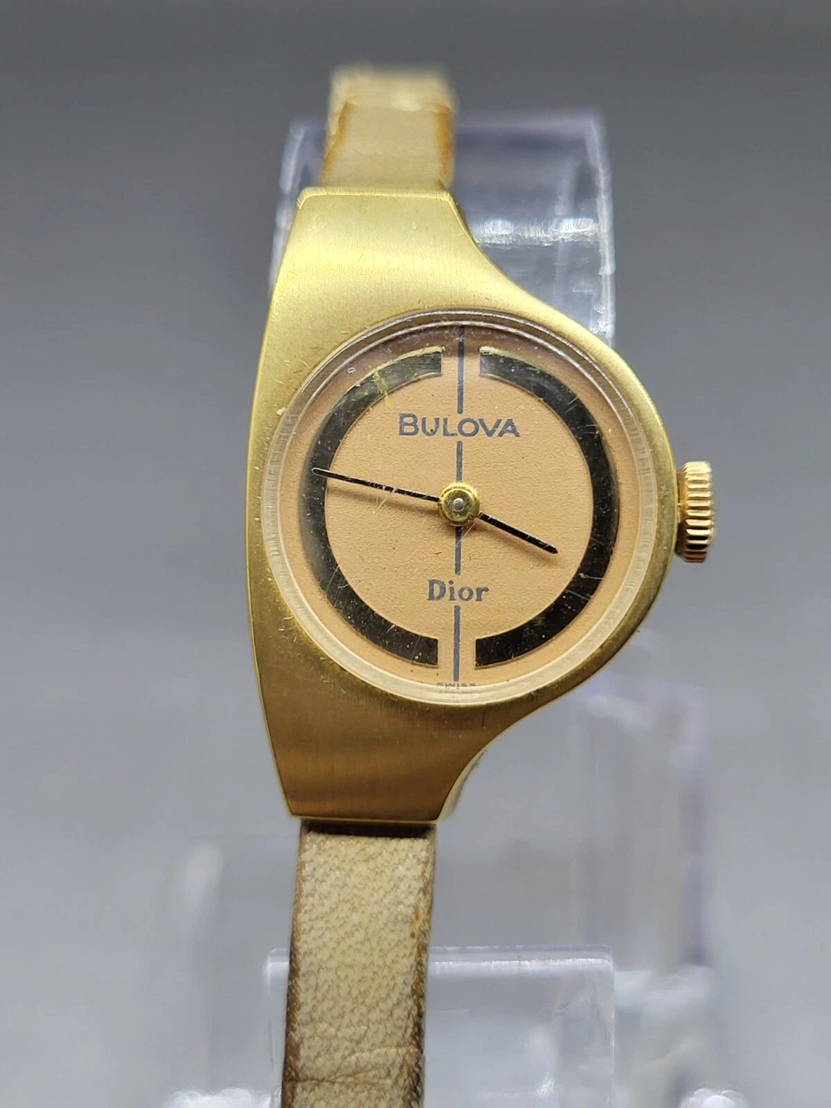 Montre bracelet pour femme Christian Dior Bulova 5BC 17 bijou ton or