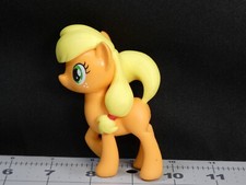 2011 McDonalds My Little Pony Happy Meal 4" Toy Action Figure Applejack 3