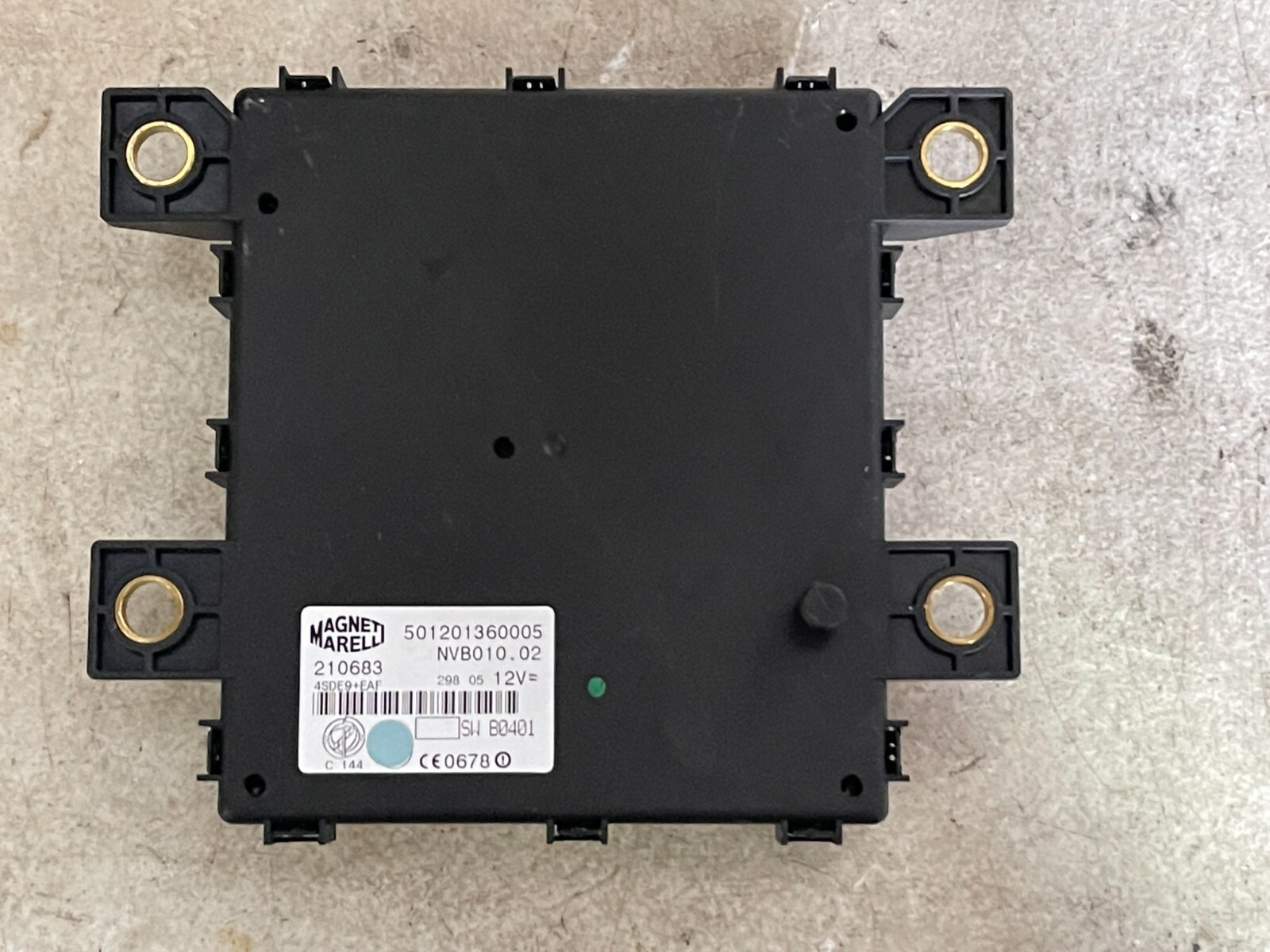 MASERATI QUATTROPORTE M139 OEM 04-08 REAR TRUNK CONTROL MODULE COMPUTER 