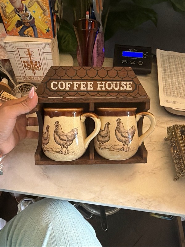 Enesco Country Road Chicken 1979 Ceramic Coffee Set of 2 from Japan With Stand