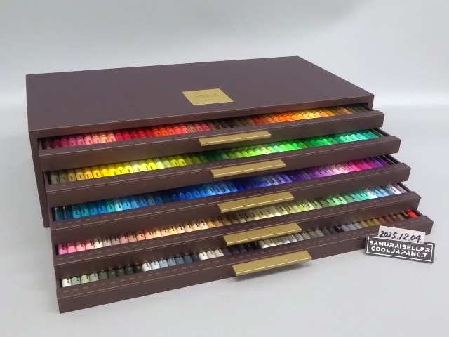 三菱鉛筆ユニー240色セット　リミテッドエディション限定50周年記念 240c | 三菱鉛筆株式会社