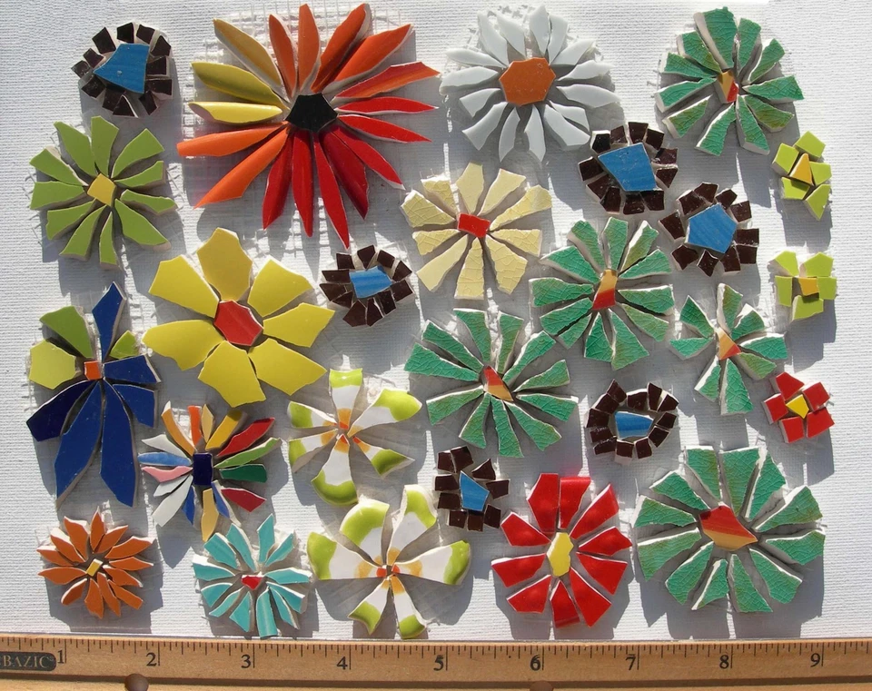26 Daisy Mosaic Tile Set Mixed Size & Color Broken Cut China Plate Tiles      - Image 3 of 4