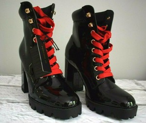 combat boots red laces